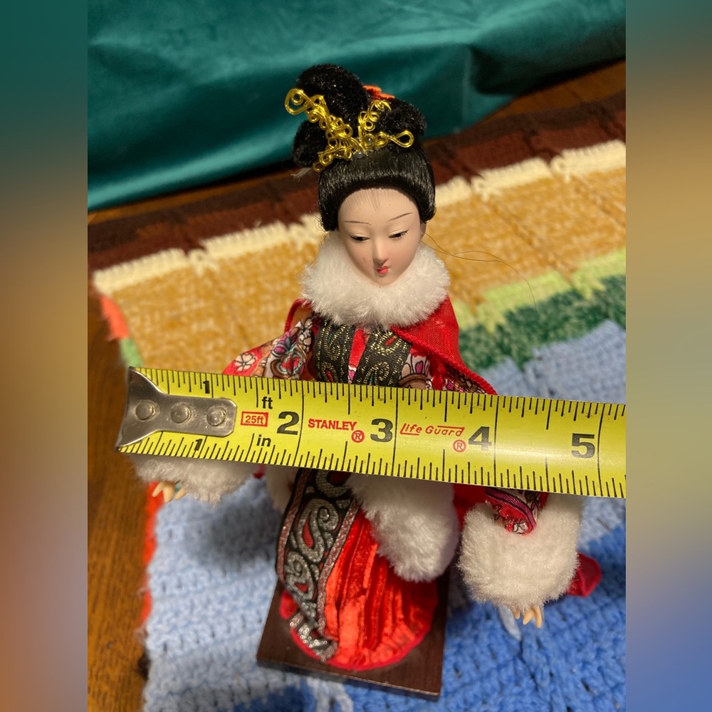 Vintage Chinese Souvenir Fabric Doll Figure - Hand Damage - Picture 13 of 16